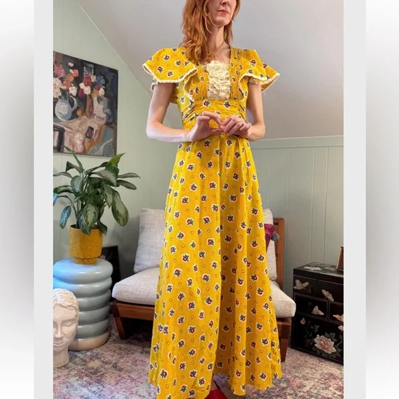Vintage 70s Floral Yellow Maxi Dress - Picture 4 of 5